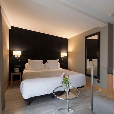 א-קורוניה Hotel Plaza מראה חיצוני תמונה