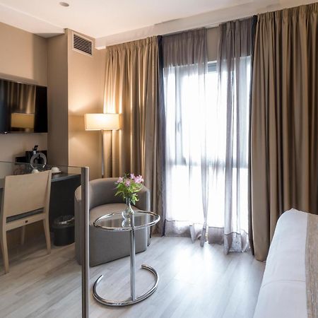 א-קורוניה Hotel Plaza מראה חיצוני תמונה