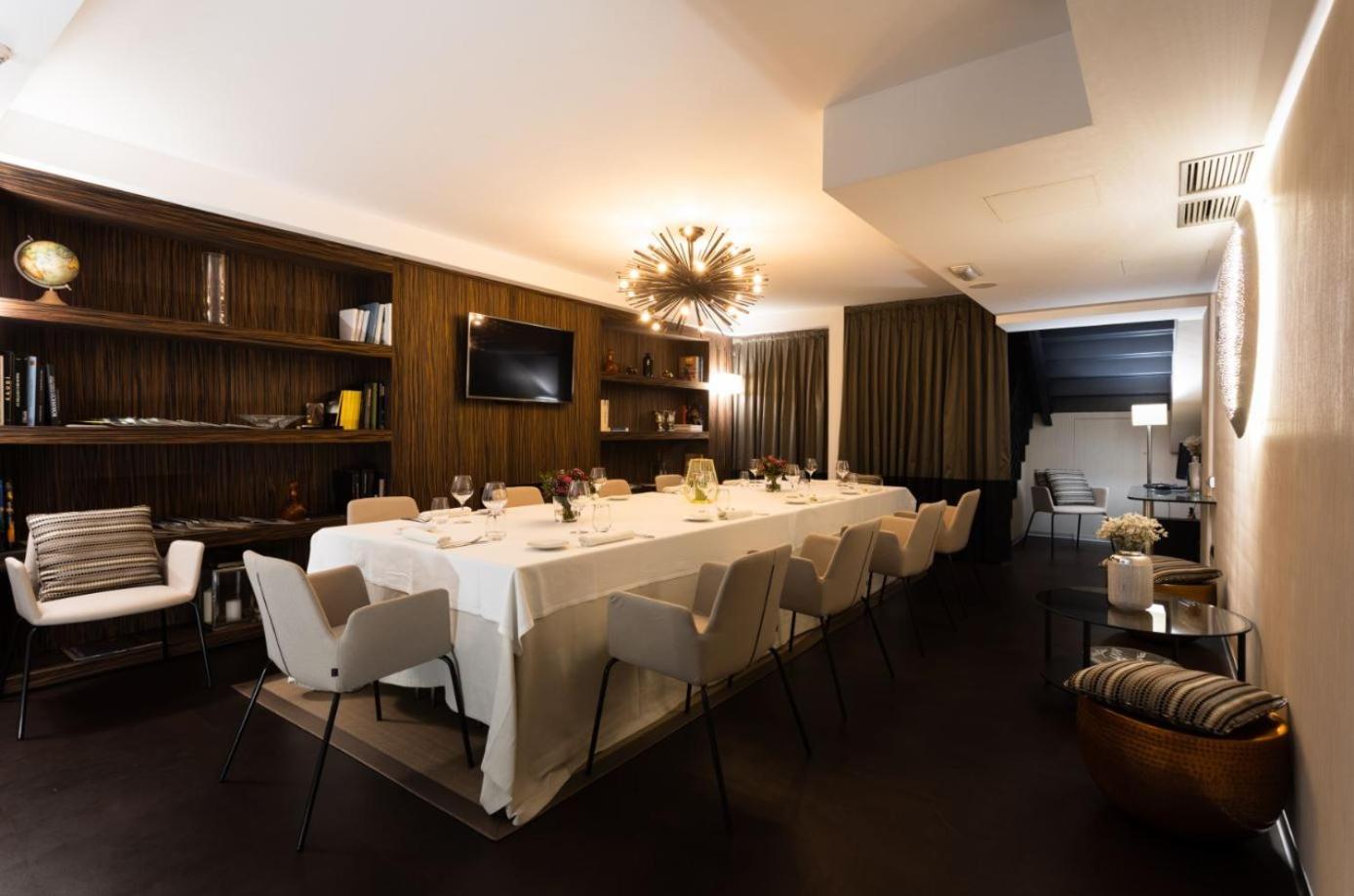 א-קורוניה Hotel Plaza מראה חיצוני תמונה